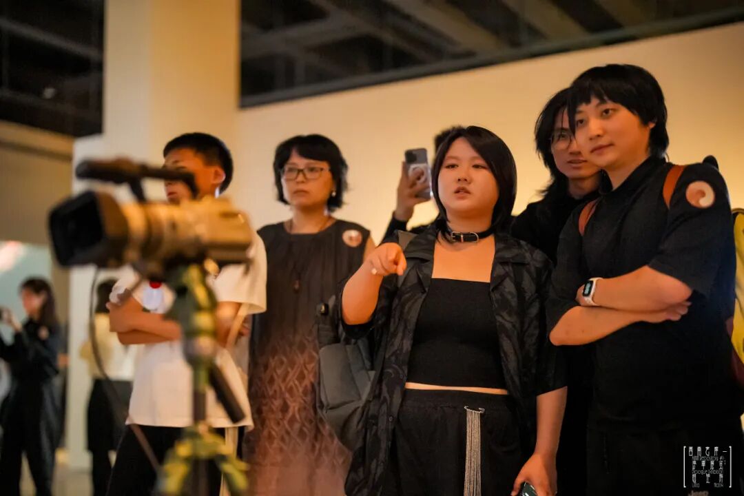 “超矩阵”展览开幕式现场,成都当代影像馆,2026